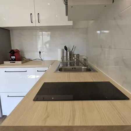Apartment Le Gambetta : Magnifique T2 Dans Centre Historique Vauvert